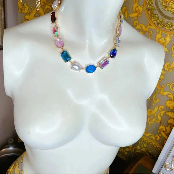 Crystal pearl 16” to 18” oval emerald pearl cut shape blue light purple NWOT! - Picture 4 of 4